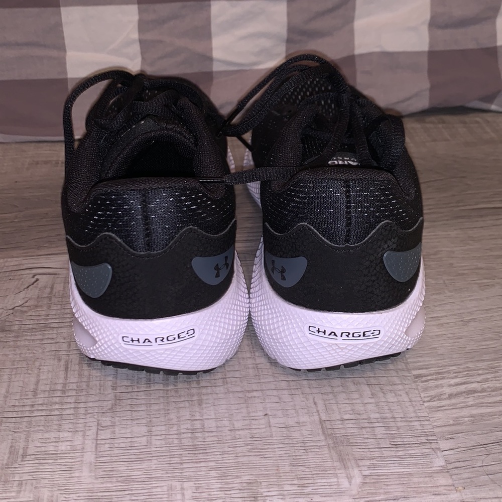 Women’s Under Armor Charged Pursuit 2 Sneaker - Black US Women’s Size 9 - Picture 4 of 5